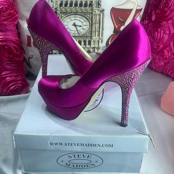 Steve‎ Madden heels in purple and plum, size 7 - Picture 1 of 12